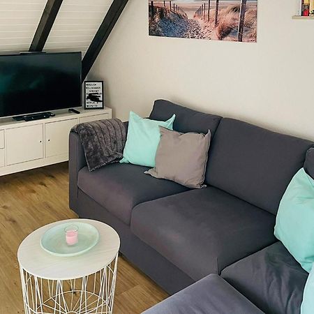 Cozy Apartment In Friedrichskoog With Kitchen Exteriör bild