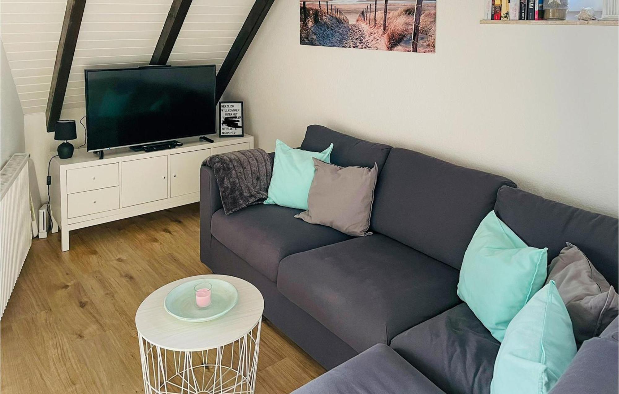 Cozy Apartment In Friedrichskoog With Kitchen Exteriör bild